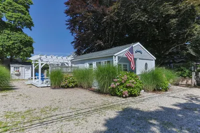 17 Elysian Ave