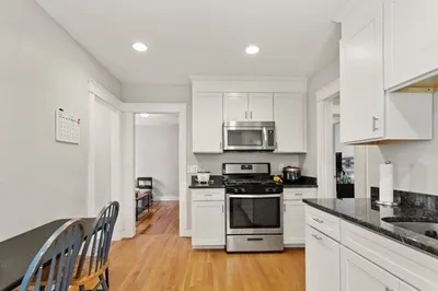 9 Bailey St #2