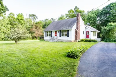95 Foster Hill Rd 1