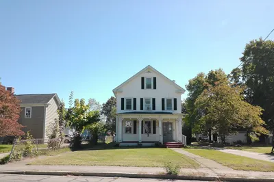 48 Oak St 1