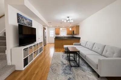 124 West 7th St ##D 1