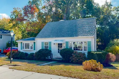 93 Ames St 1