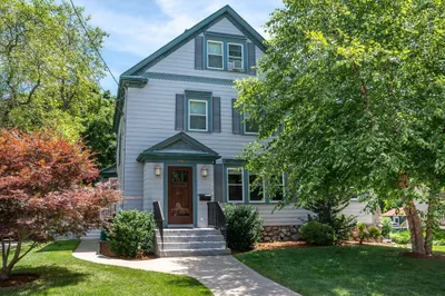 20 Everett Avenue