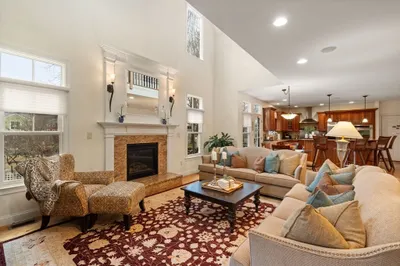 14 Carriage Lane 1
