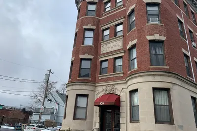 100 Linden #17