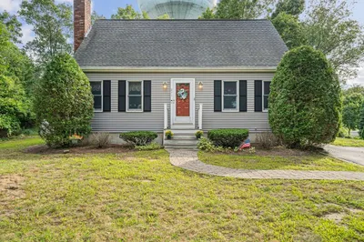 271 Roosevelt Rd 1