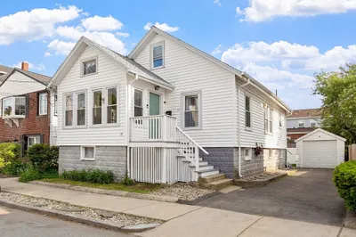 33 Alden Ave
