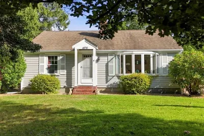 1876 Phinneys Ln 1