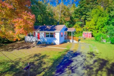 124 Chudy St 1