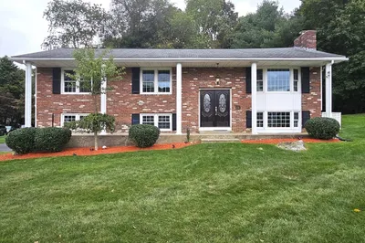 86 Woodland St 1