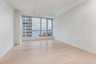 133 Seaport Blvd #1912 1