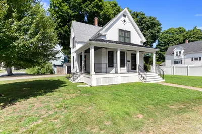 13 Pleasant St 1