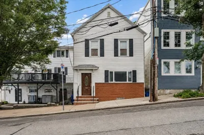 153 G St