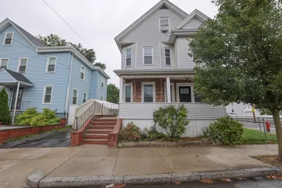 137-139 West St 1