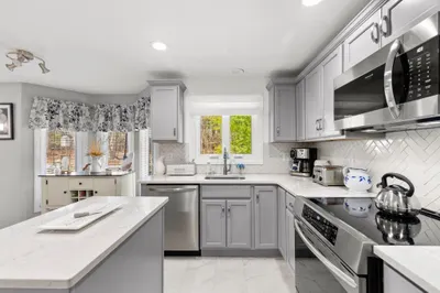 35 Pilgrim Village Road #402 1