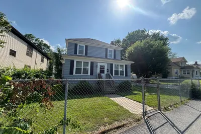 466 Chandler St 1