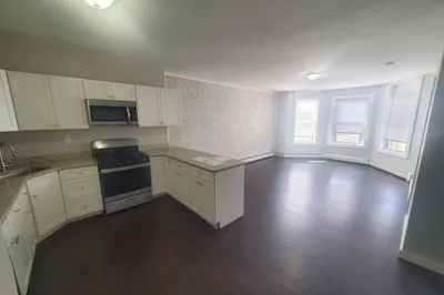 620 Dudley Street #4 1