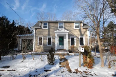 7 Spring Lane