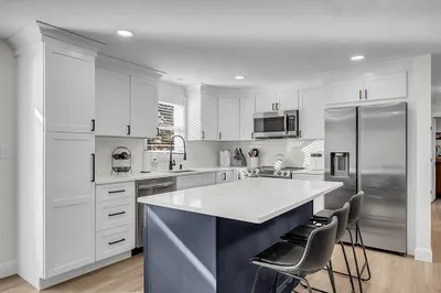 35 Riverdale Ave 1