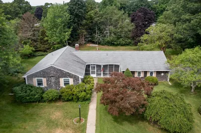 6 Cracstone Rd 1