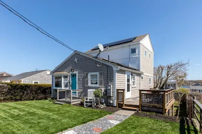 16 Thomas Ave 1