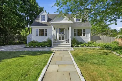 77 Cushing Road 1