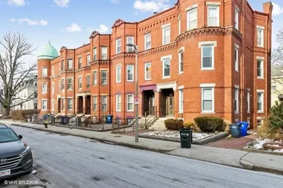 38 Moreland St #1 1