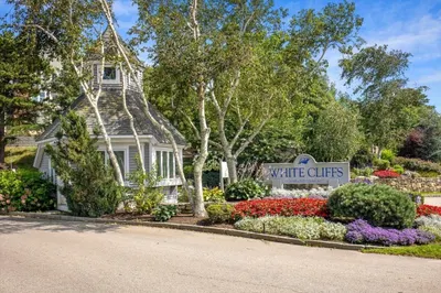 6 Westcliff Dr #Golfview 1