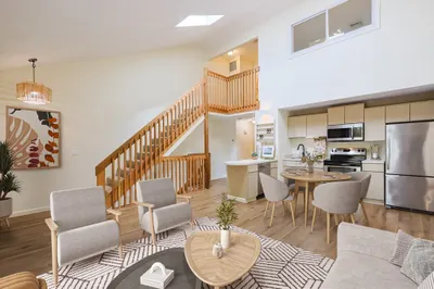 21 Lordvale Boulevard #406 1