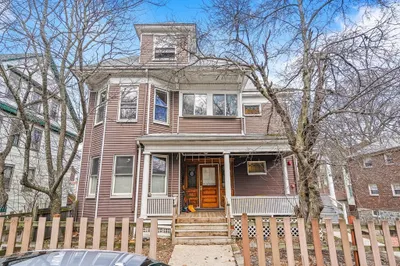 33 Ridgemont St 1