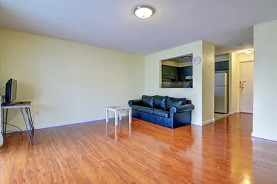 45 Oval Rd #32