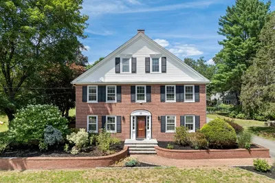 22 Pleasant St