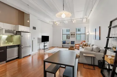 88 Kingston St #5E