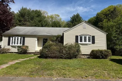 33 Highland St 1