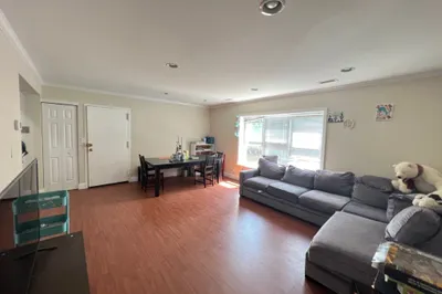 164 Newton St #3 1