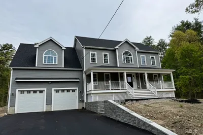 1 Great Woods Cir 1