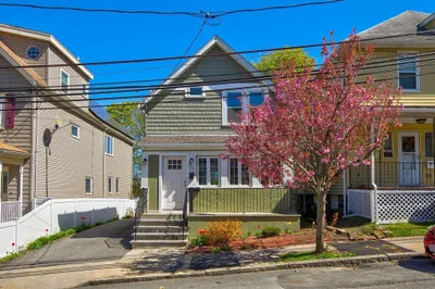 39 Ash Ave 1