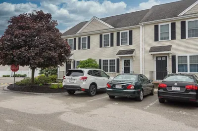 3 Boxberry Ln #3