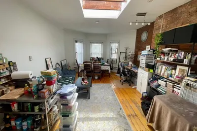 223 Newbury St #4F