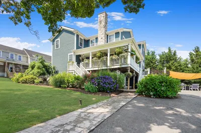 30 Grandview Ave 1