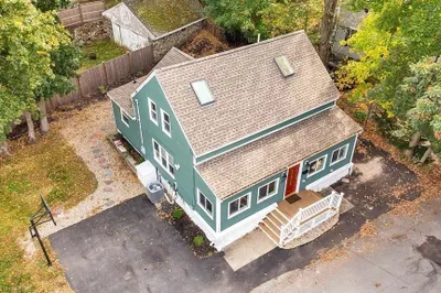 26 Mill St