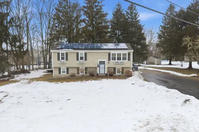 51 Newton St 1