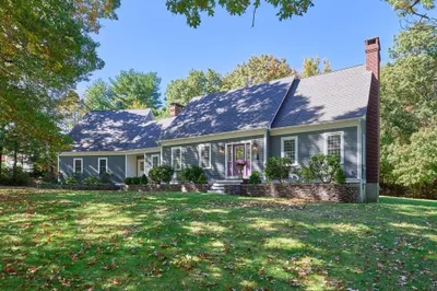 12 Fort Apache Dr 1