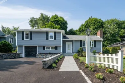 90 Hathaway Cir