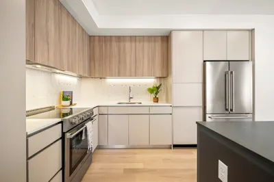 35 W 2nd St #201