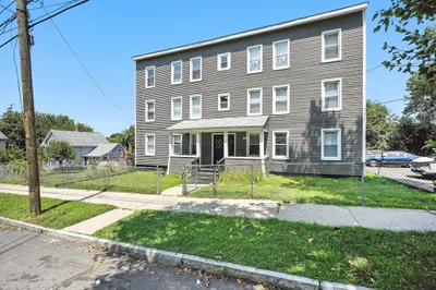 1370 Worcester St #3L 1