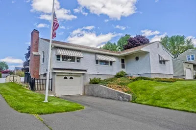 20 Hendom Dr 1