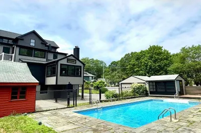 105 South Quinsigamond Avenue 1