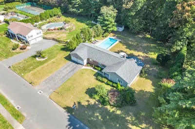 141 Green Hill Rd 1