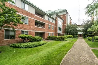 173 Oak St #208W 1